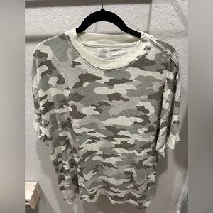 Aerie Boyfriend Tee Camouflage print